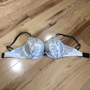 Victoria’s Secret push-up bra